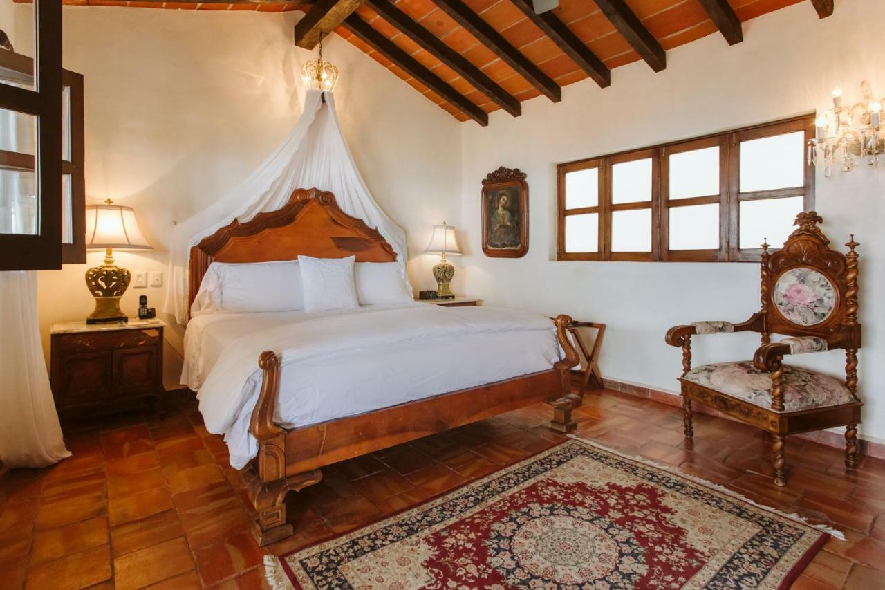 Отель Hacienda San Angel Пуэрто-Вальярта Экстерьер фото