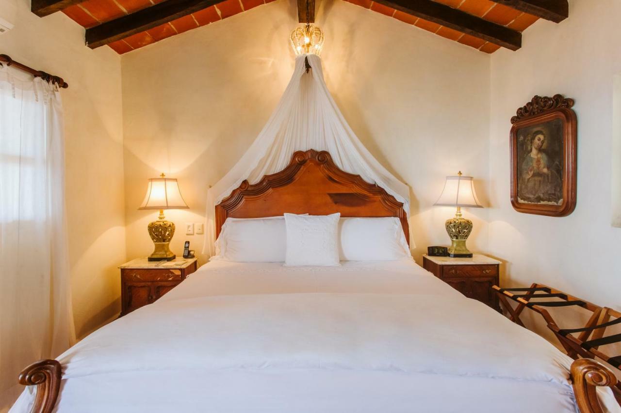 Отель Hacienda San Angel Пуэрто-Вальярта Экстерьер фото